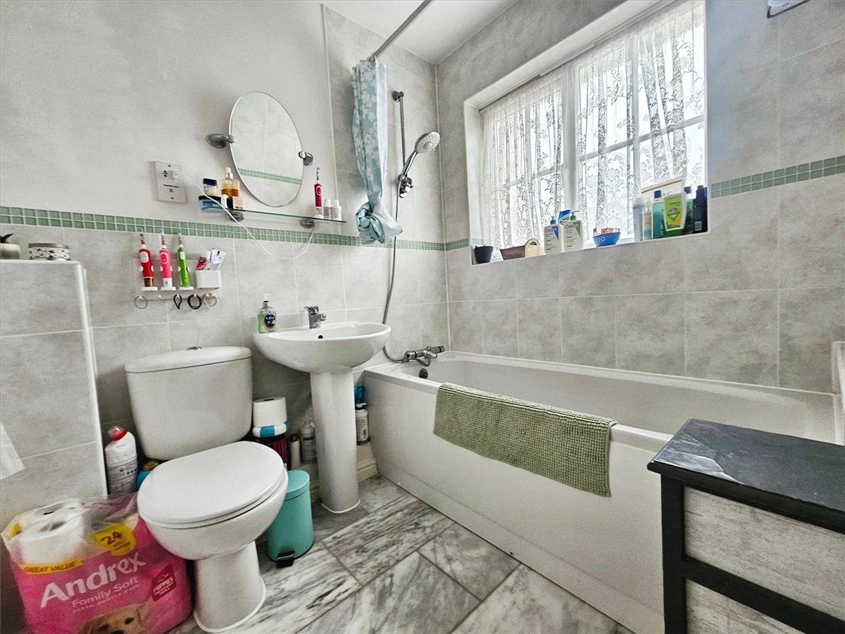 Property Image 62580624-1043-4bb8-b0f9-10a325c132a8