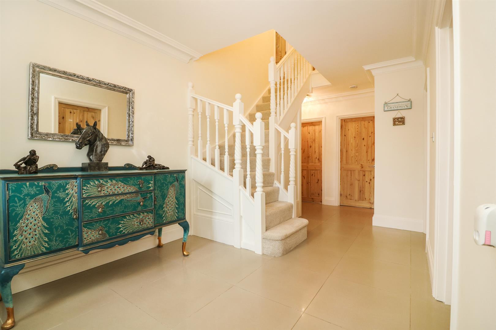 Property Image 627c5fa6-aced-488f-8caa-a581518f3949