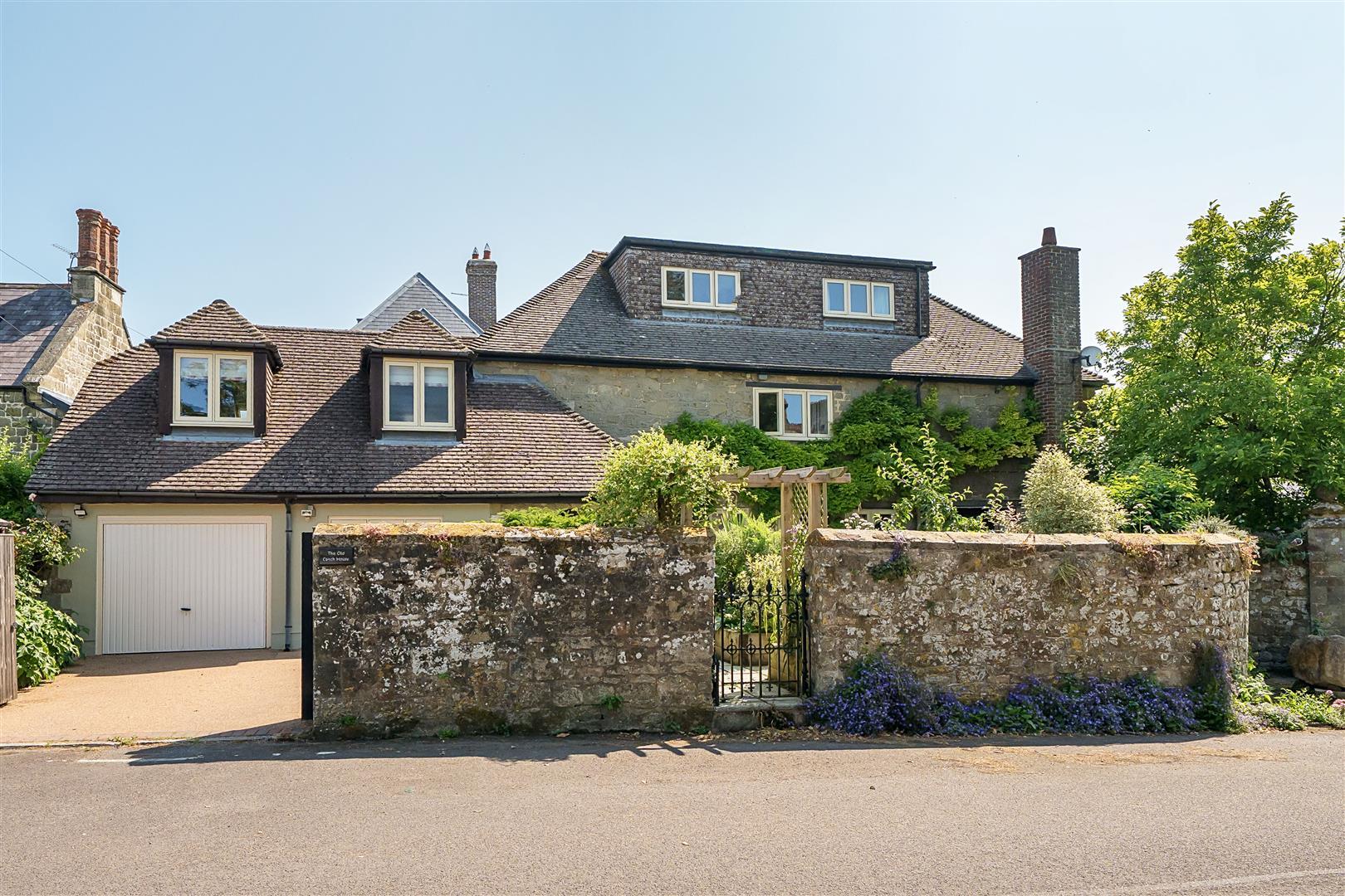 Property Image 6282bb2b-566a-4078-b1ae-c056c25b606a