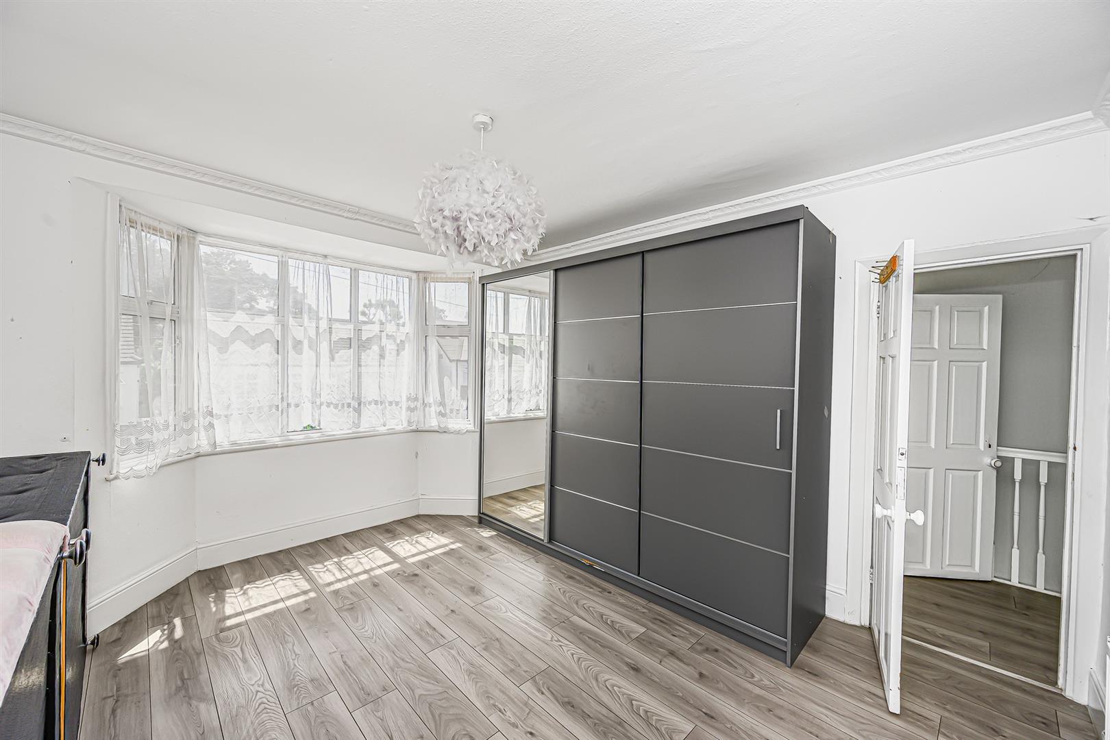 Property Image 62894137-dd9d-4571-819d-8c04ee193363