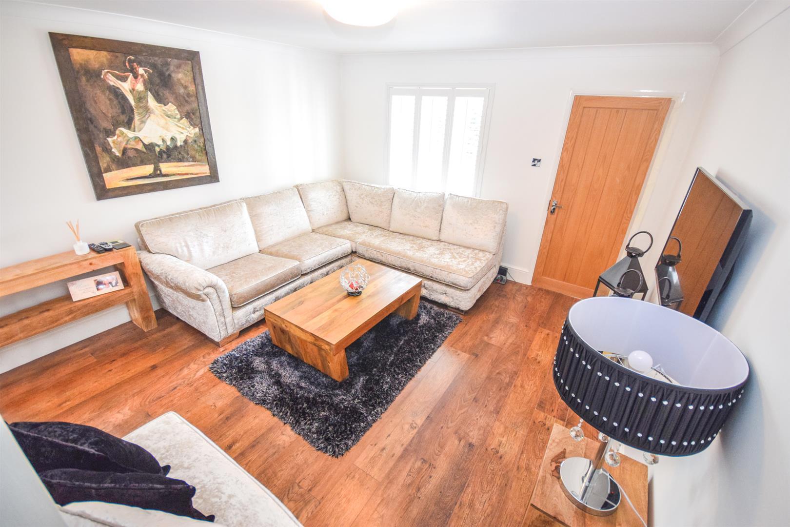 Property Image 6299a851-bf08-4761-8f30-50c5467de00a