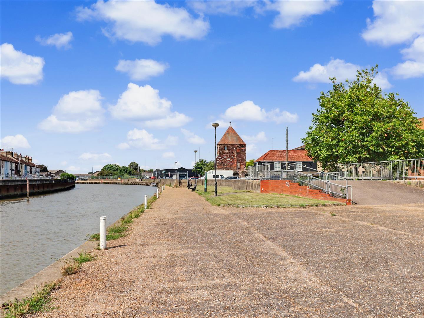 Property Image 62a06251-2cf0-442e-b811-ba3ae8c4fbe8