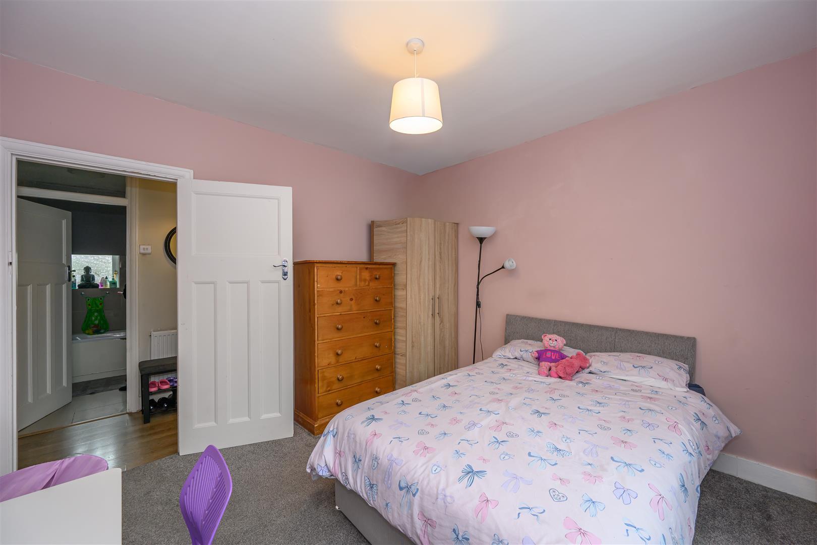 Property Image 62b2d663-fb29-4be7-8514-42faa2863e48