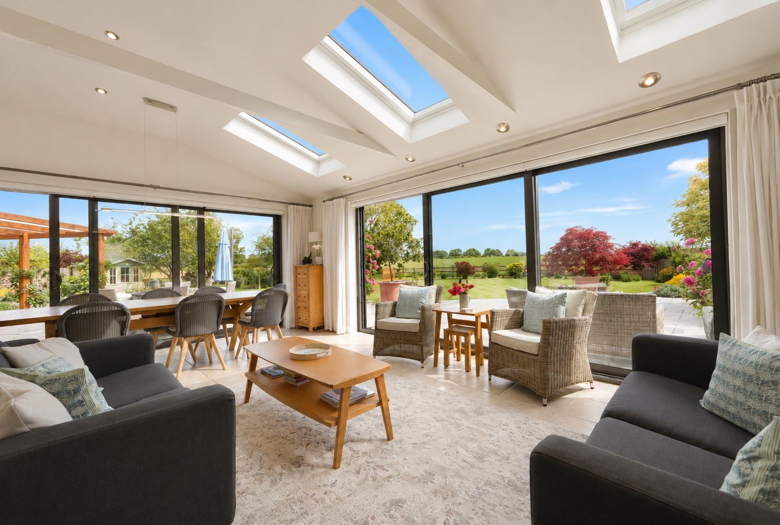 Property Image 62f03458-c01f-4b05-8ac7-a2553338a3ef