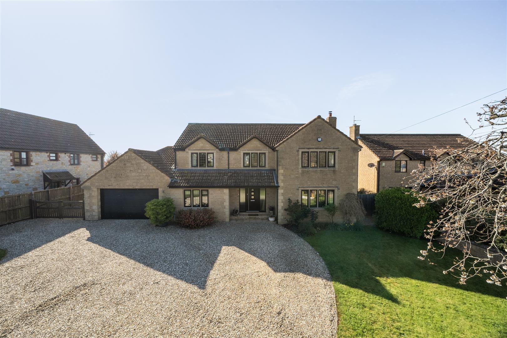 Property Image 62fd292b-75fa-4880-bc06-a4d9aab9e8fe