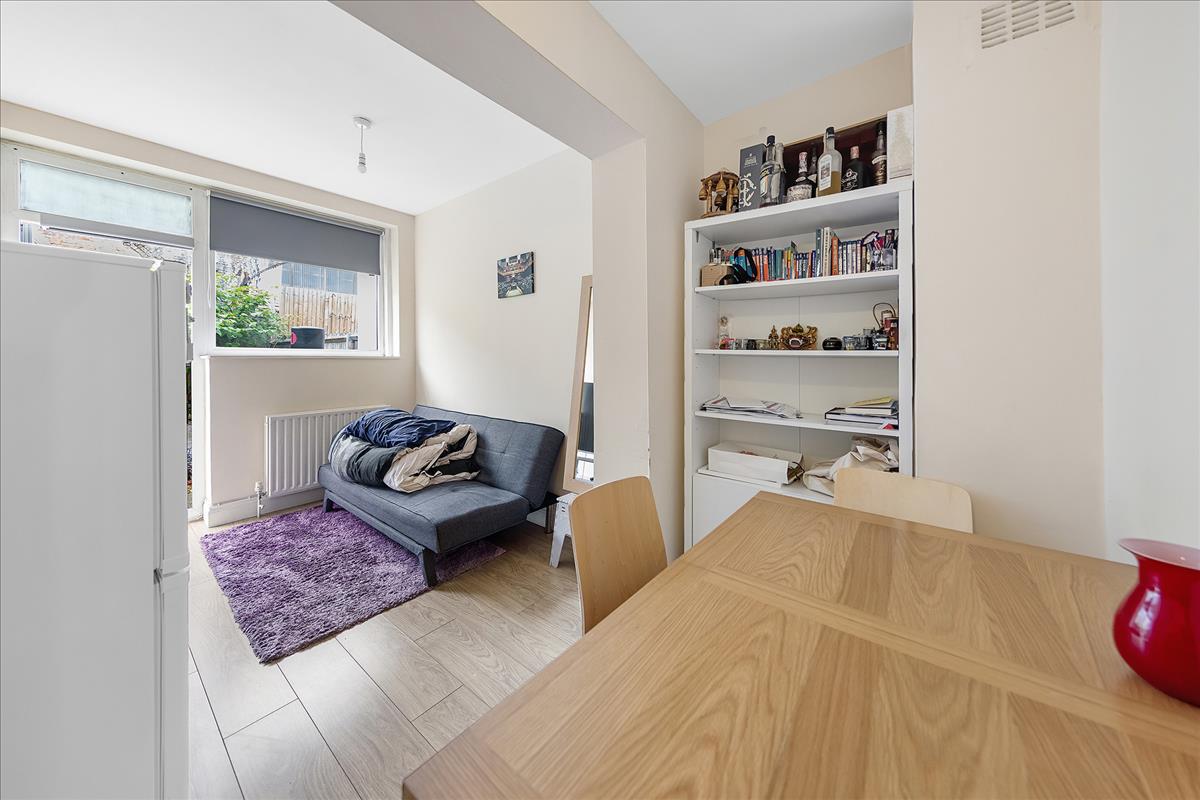 Property Image 630a7b61-c81d-4c9f-9606-02cfed826046