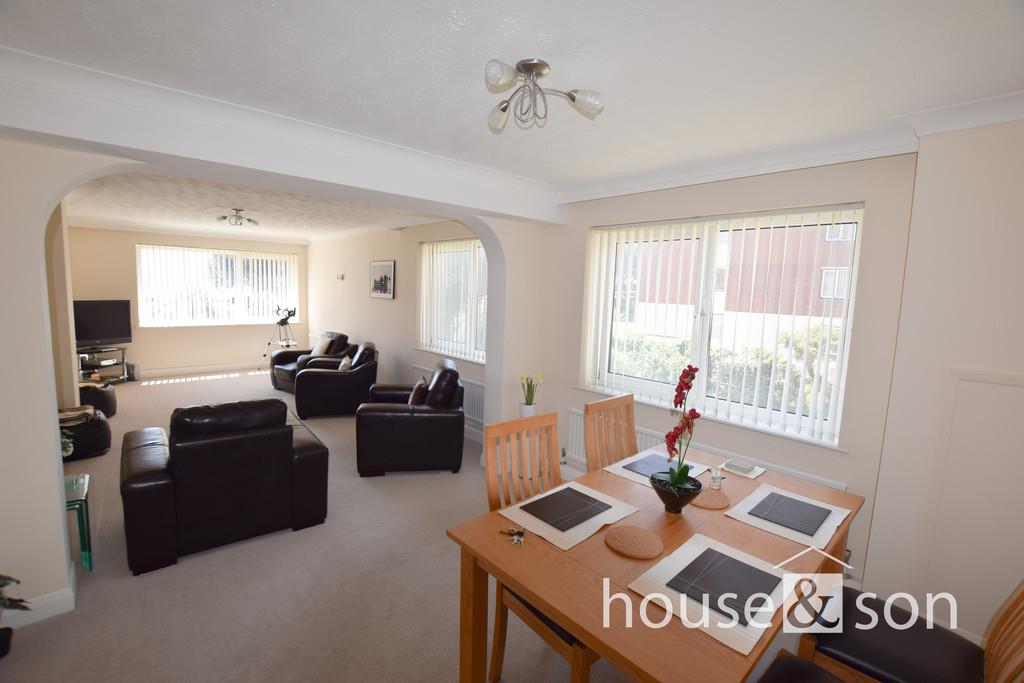 Property Image 631856c0-e539-4440-a34b-dc177b0474f9