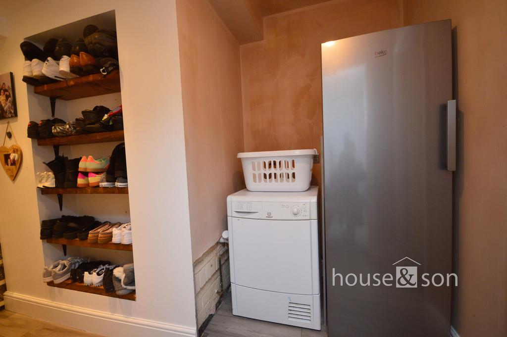 Property Image 634032cb-05bd-43fb-9e47-58be209cc1c2