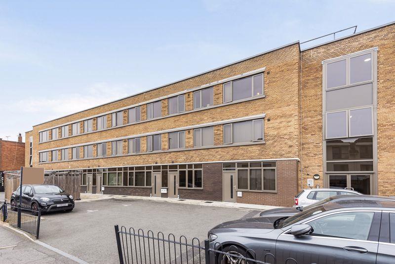 Property Image 636f9ca9-3ffd-4e00-b8f8-d92963e0416c