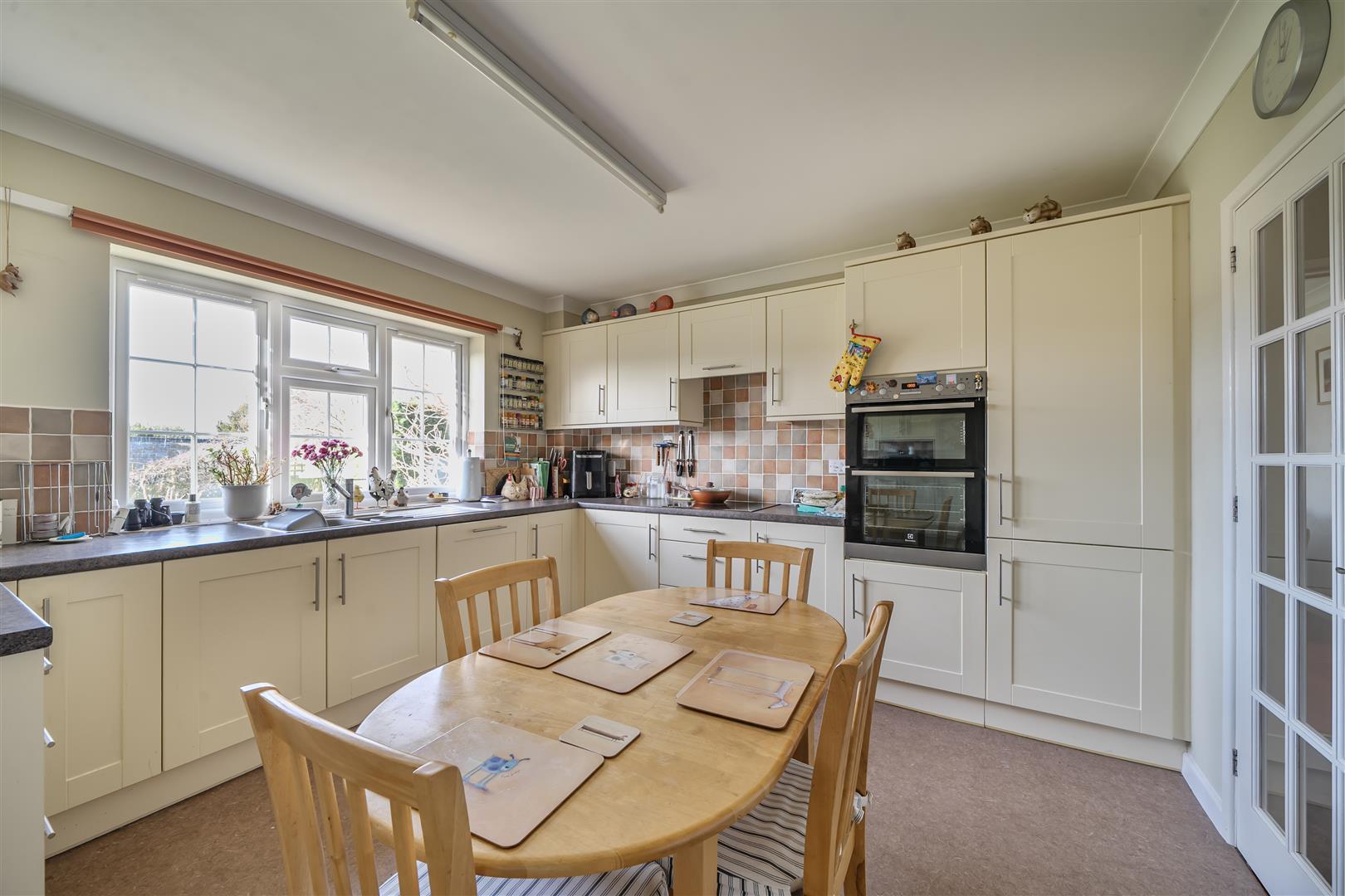 Property Image 637002eb-2390-4cd4-ac87-79c272e20b64
