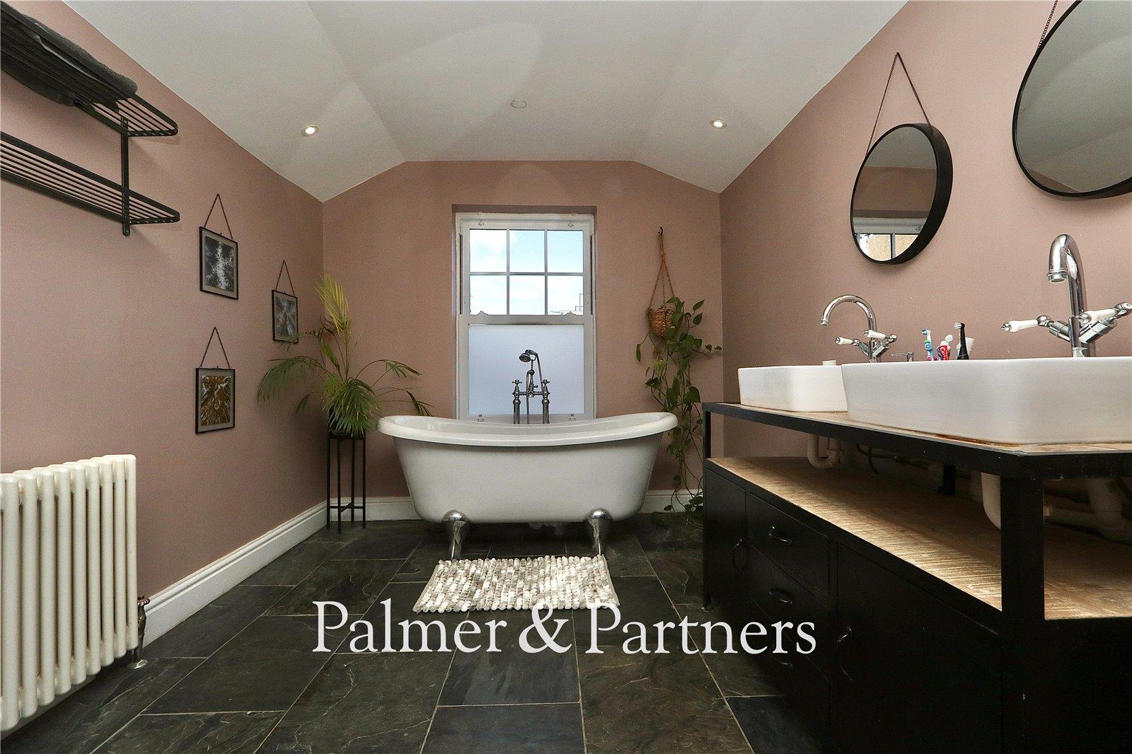 Property Image 637ca463-a82a-44e6-bb02-b86d3c0065ce