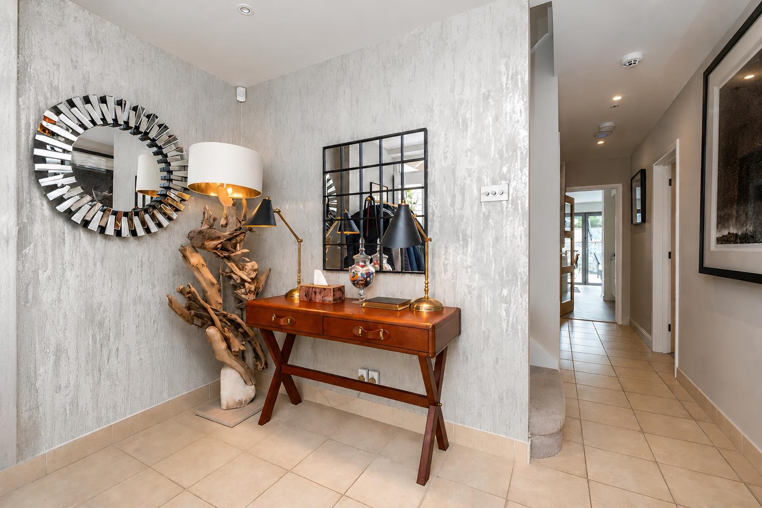 Property Image 63842bf3-4086-4f71-9cb3-6fe0e368a2fb