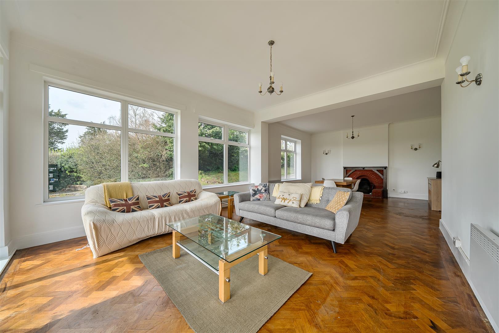 Property Image 638981bf-63e8-4ebe-a393-c7b340938c86