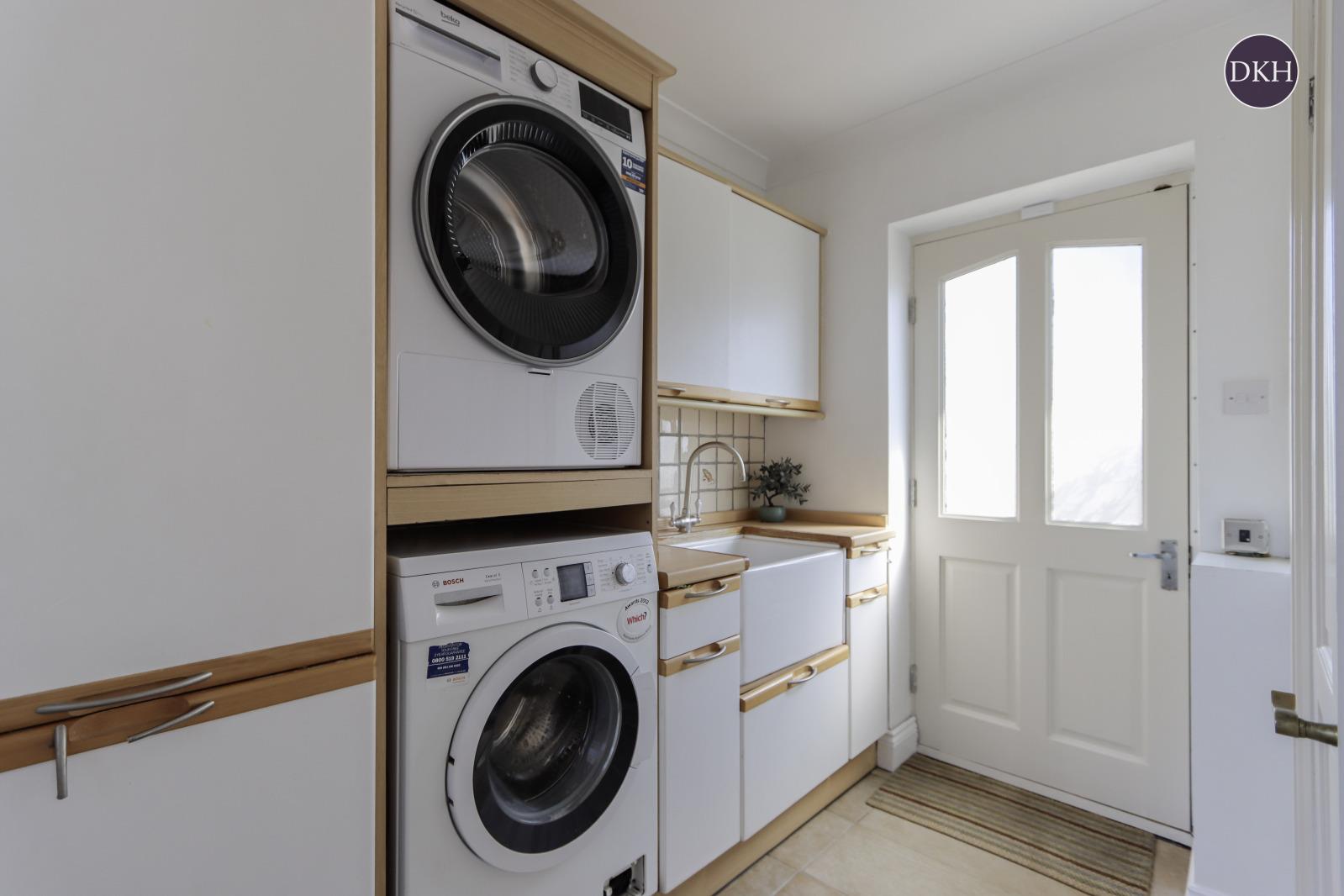 Property Image 63a00c1b-f3de-48d1-a671-6a0ed3daa55e