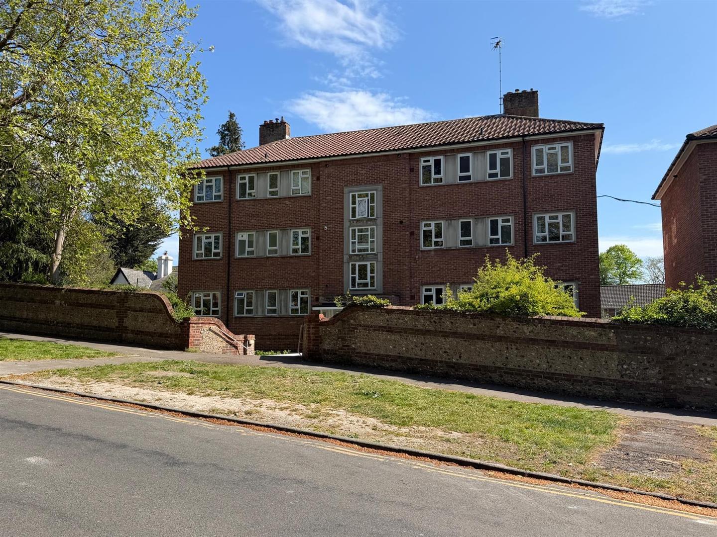 Property Image 63a43144-e489-4e87-bd6d-88d02c911cba