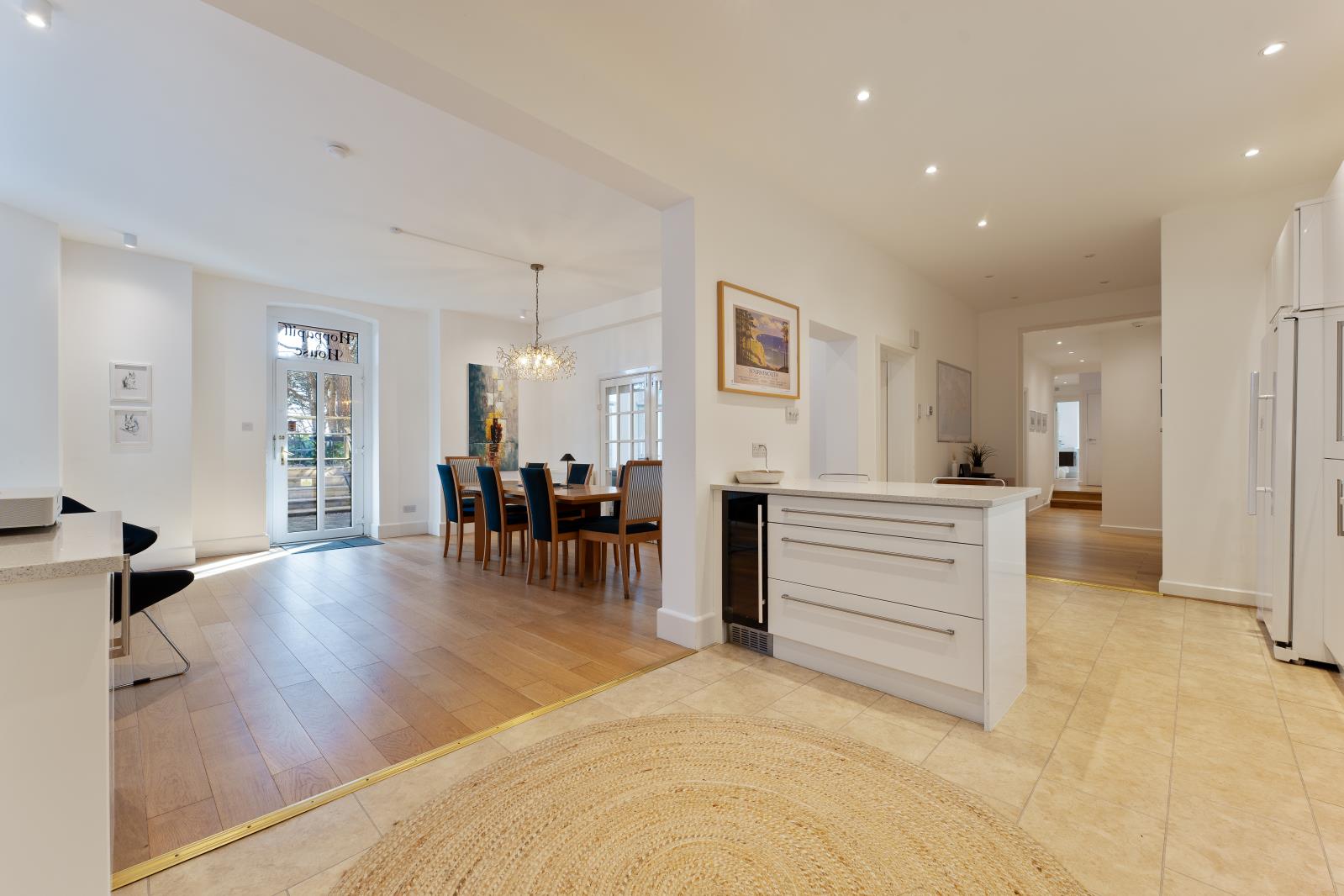 Property Image 63bfef27-6276-4c64-8958-ccc423e06b1c
