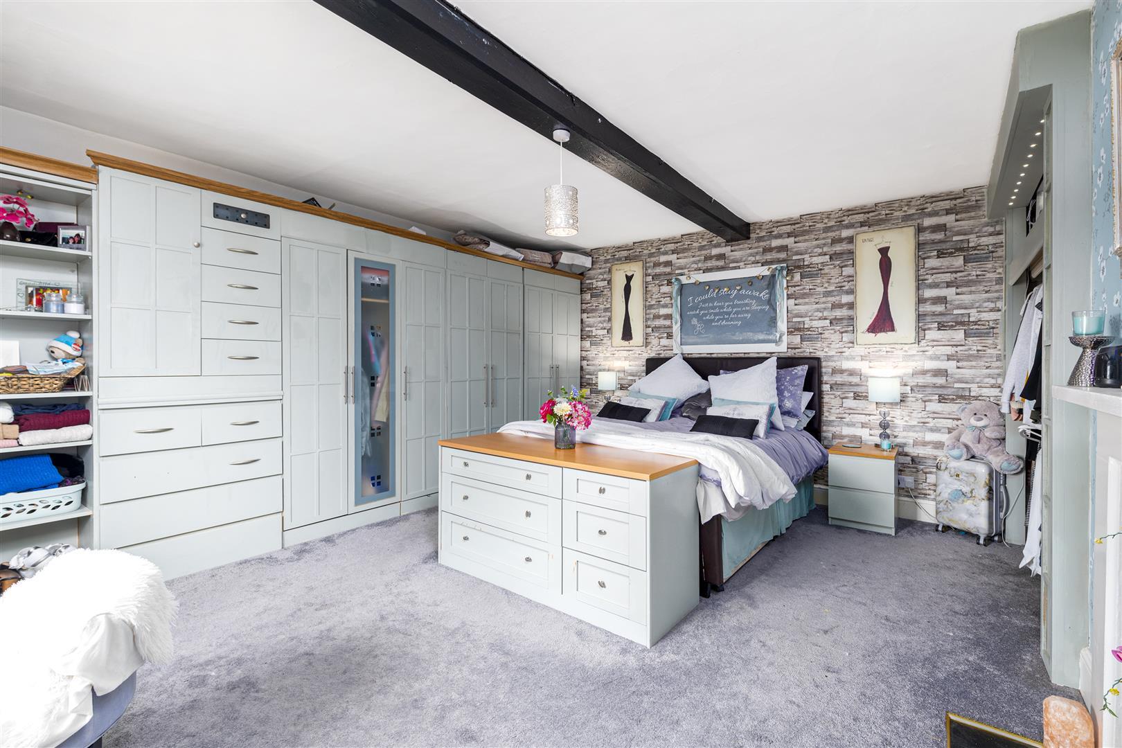 Property Image 63d5eb46-71e9-4b5c-8851-e38f37b61616