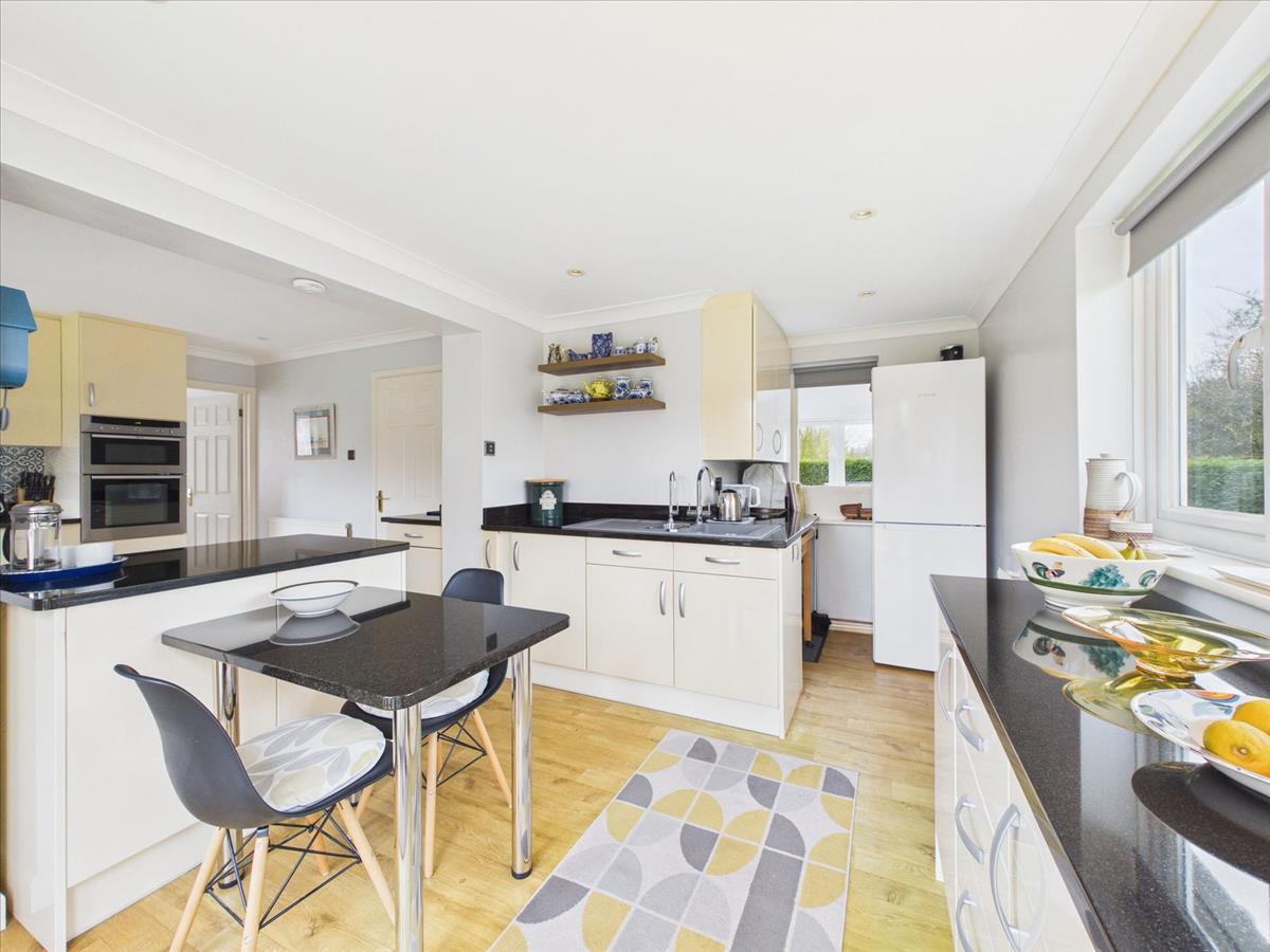 Property Image 63dd9c03-0449-4cfc-a8a9-7e48a9699c70