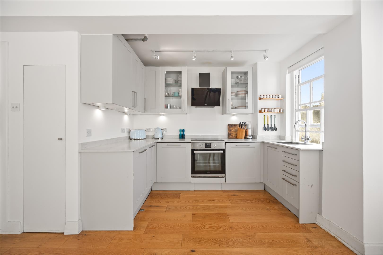 Property Image 63e26bd1-c3f9-4e61-ba81-0b1ed214a703