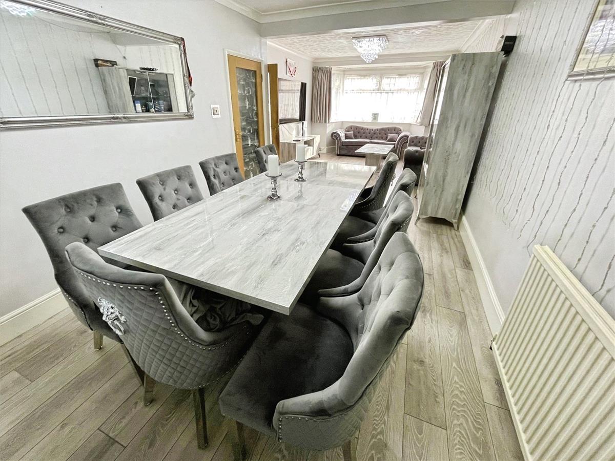 Property Image 63ece048-37a0-4c9c-9879-99d3489ffd07