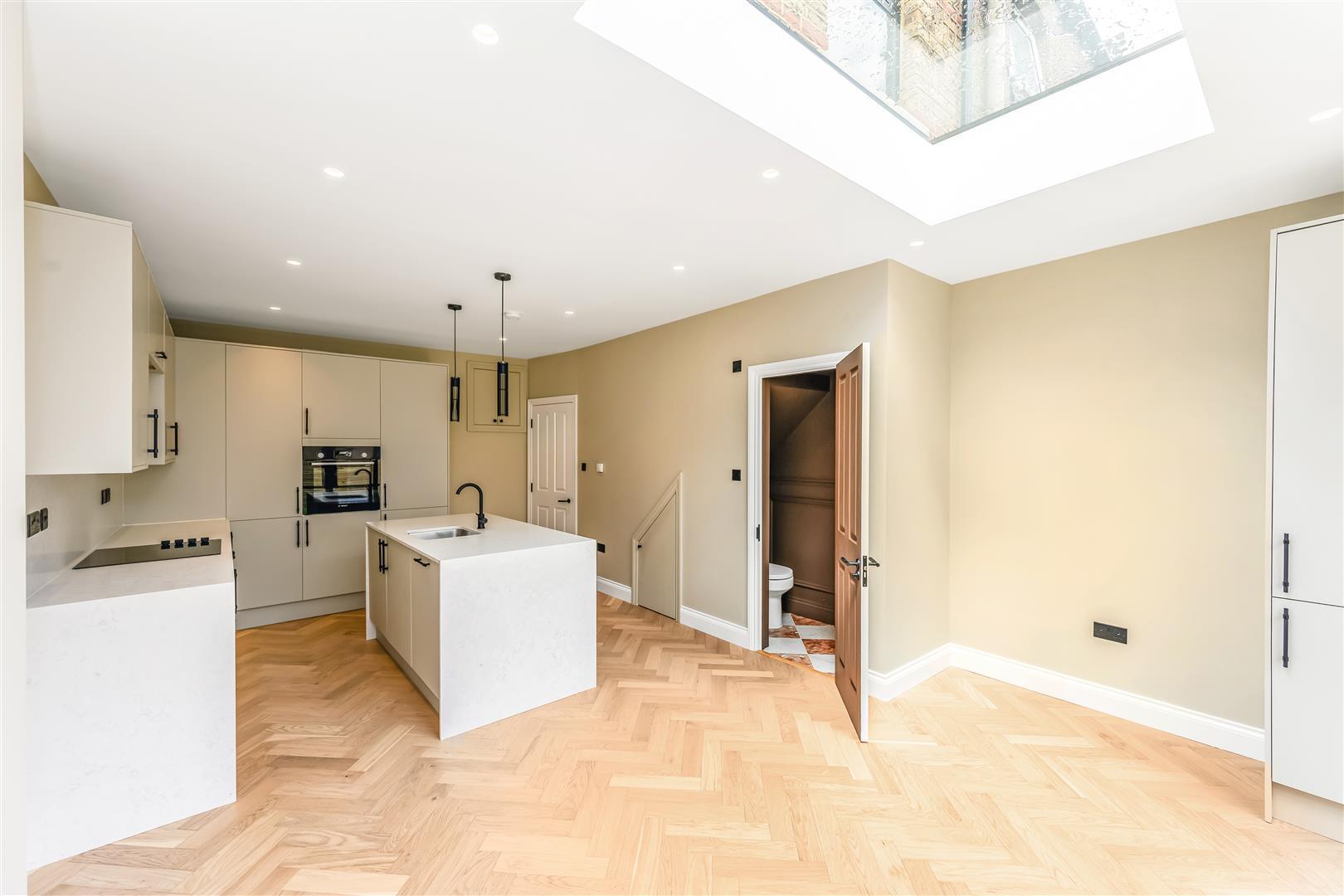 Property Image 63f503f6-598b-437a-a6f9-3bf85e3839fb