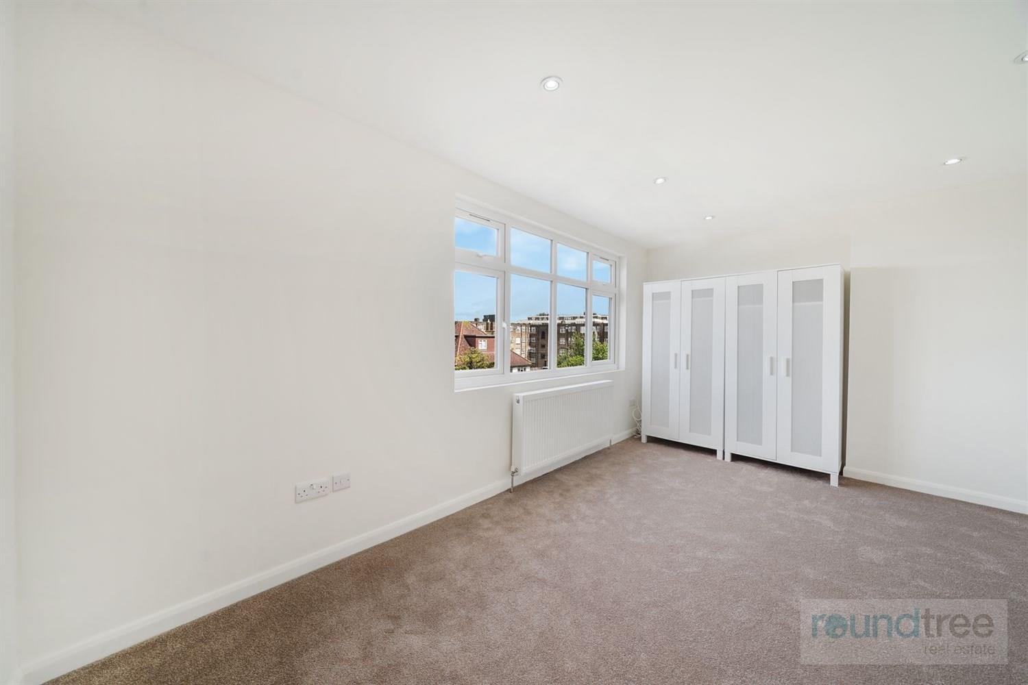 Property Image 641684af-8b9d-47af-acb5-3bf0fb3239ff