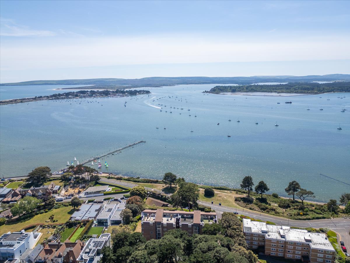 Property Image 642b07e1-65a7-4b21-8873-aec63ae0688a
