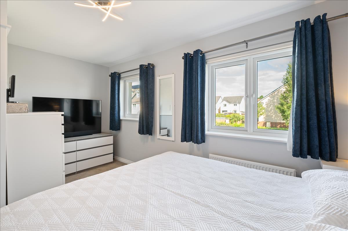 Property Image 643643fa-45ec-44b4-a190-80c5ad347c5b