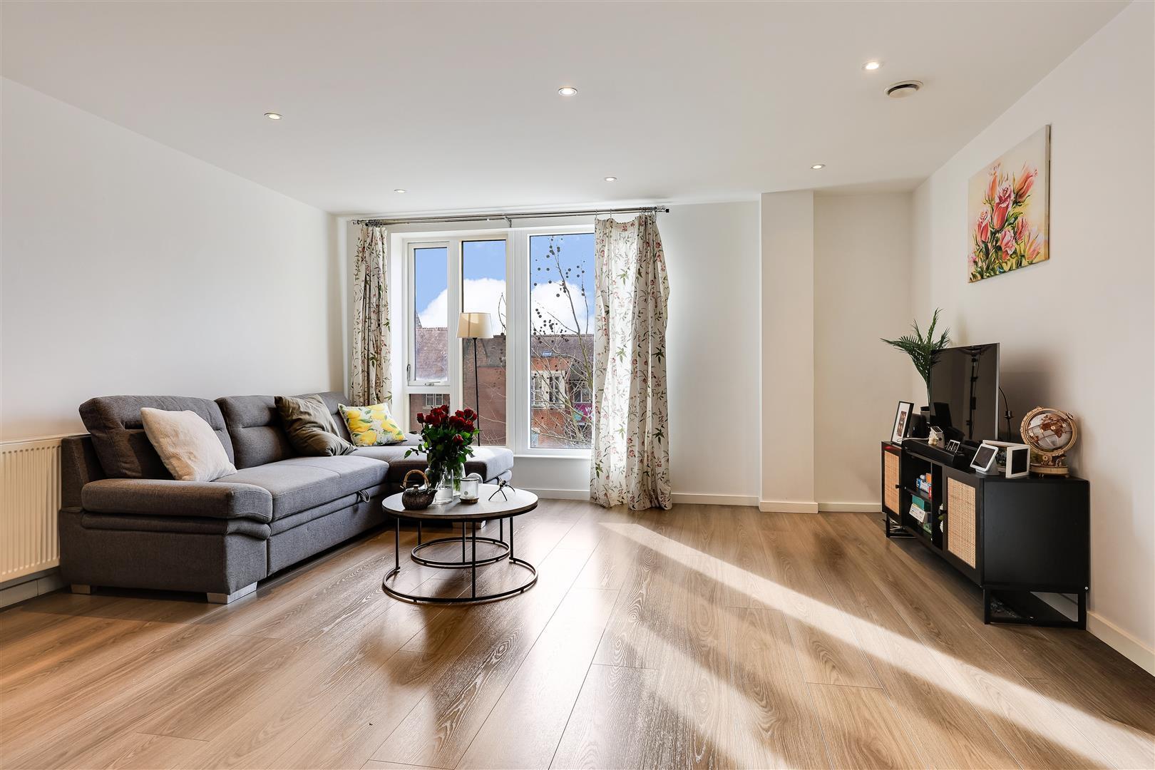 Property Image 643ef4b5-4044-4c36-9dd1-85ca7d12bad0