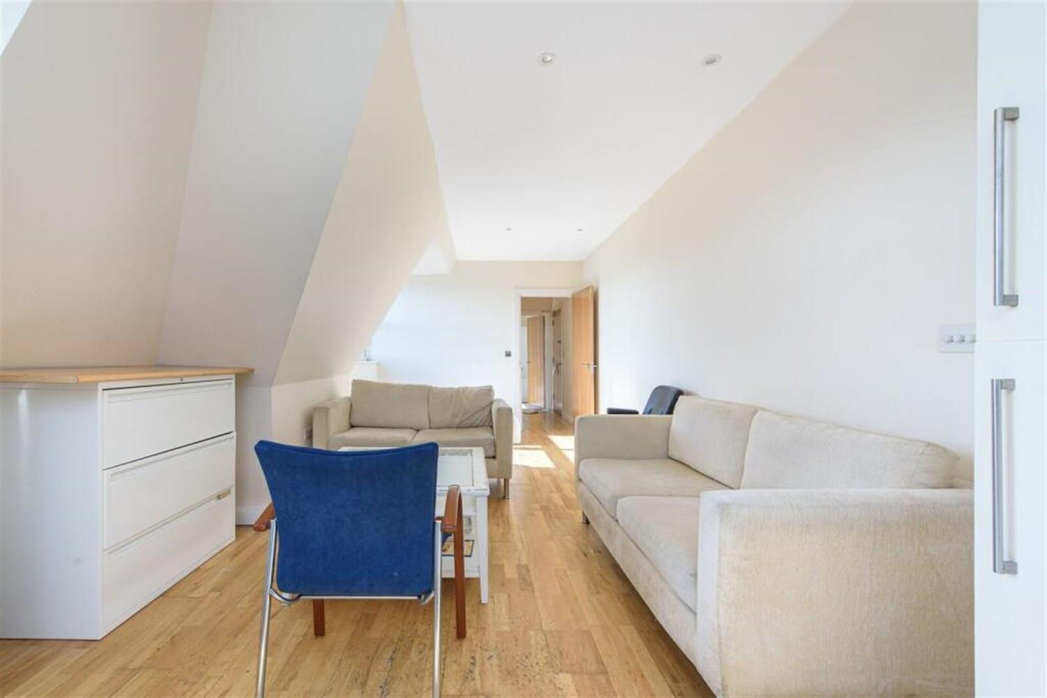 Property Image 646684d2-a1a4-4f03-952e-b7377383558d