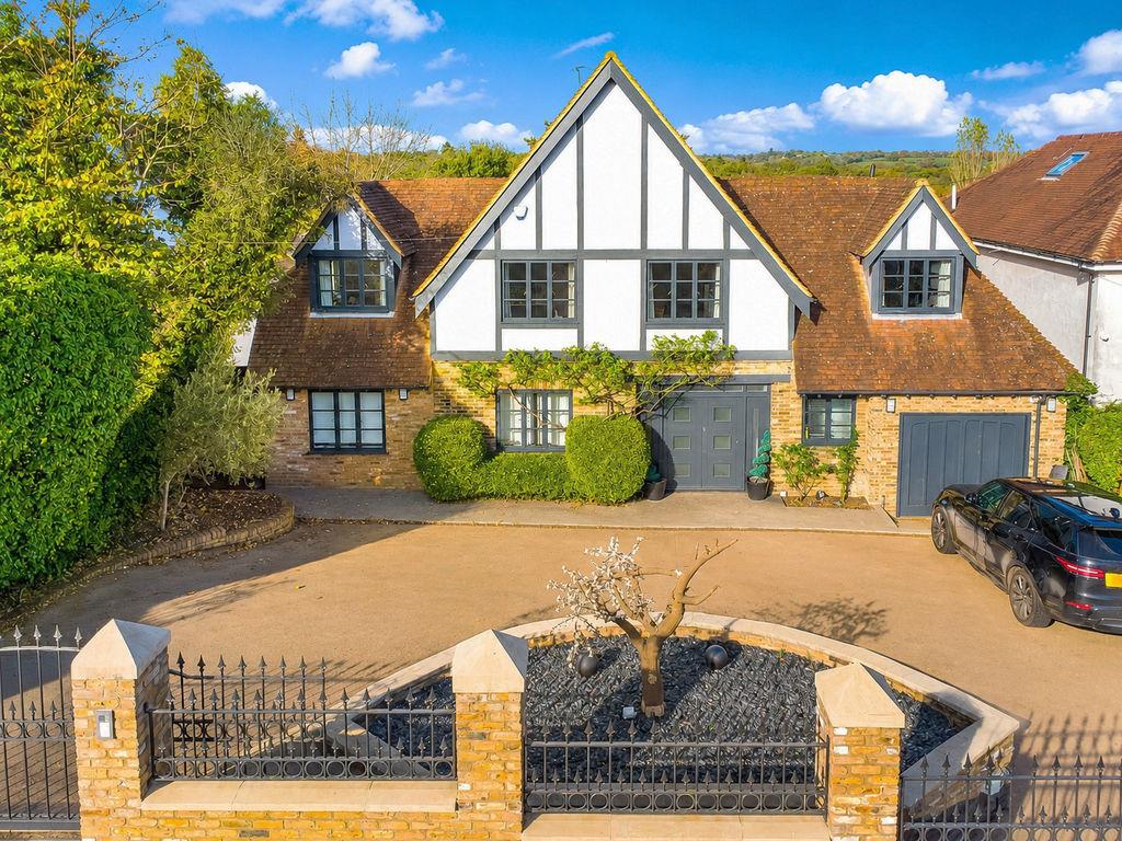 Property Image 646d2d89-acd9-453d-a9a0-c13da45ab55e
