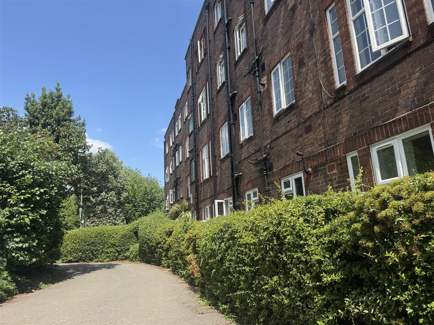 Property Image 646e9c90-311d-48bc-9050-84f3cb72420d