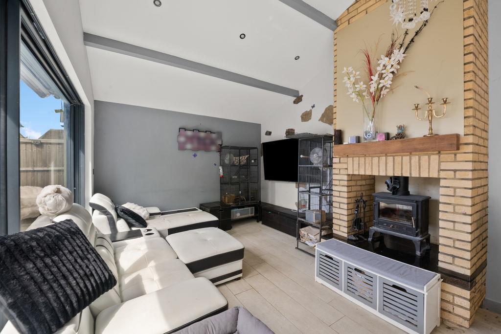 Property Image 64ad5f42-dd49-4431-9721-07c5d519b81f