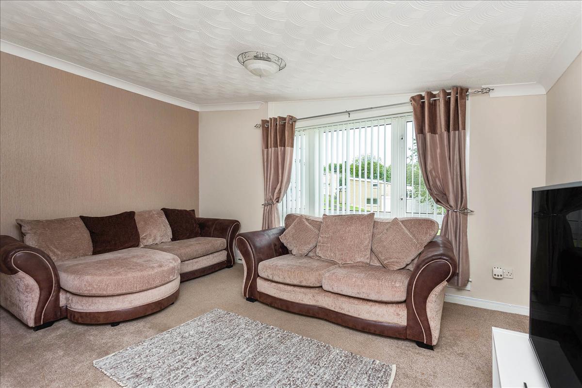 Property Image 64c03264-d4ee-46c7-925b-d32672a9d01d