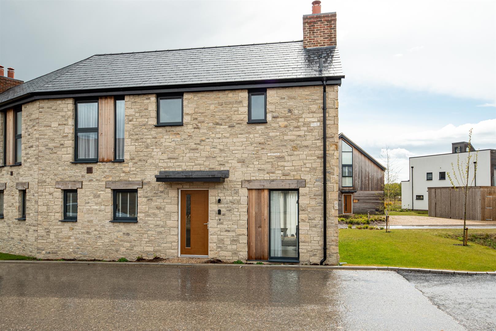 Property Image 64d6f95b-f8b7-40e7-9f5d-0e23dbb2ae3e
