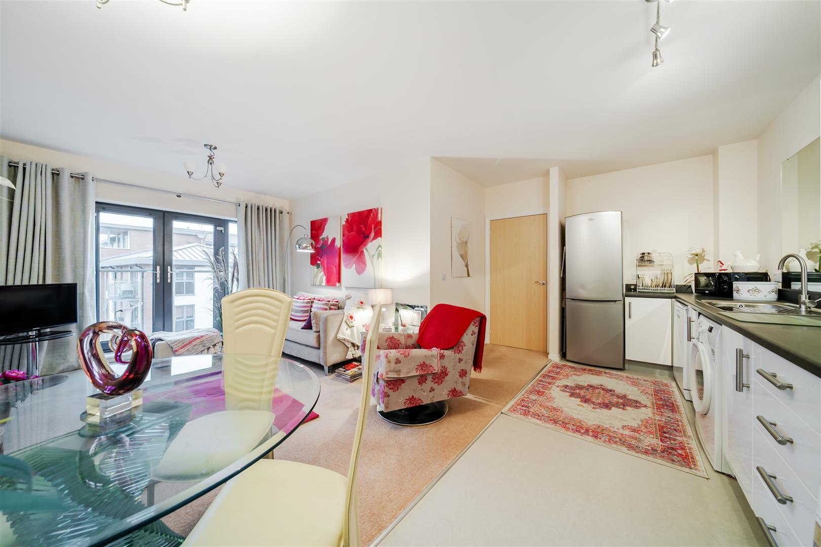 Property Image 650ae2f4-2b0a-487e-b527-b43be7db00d9