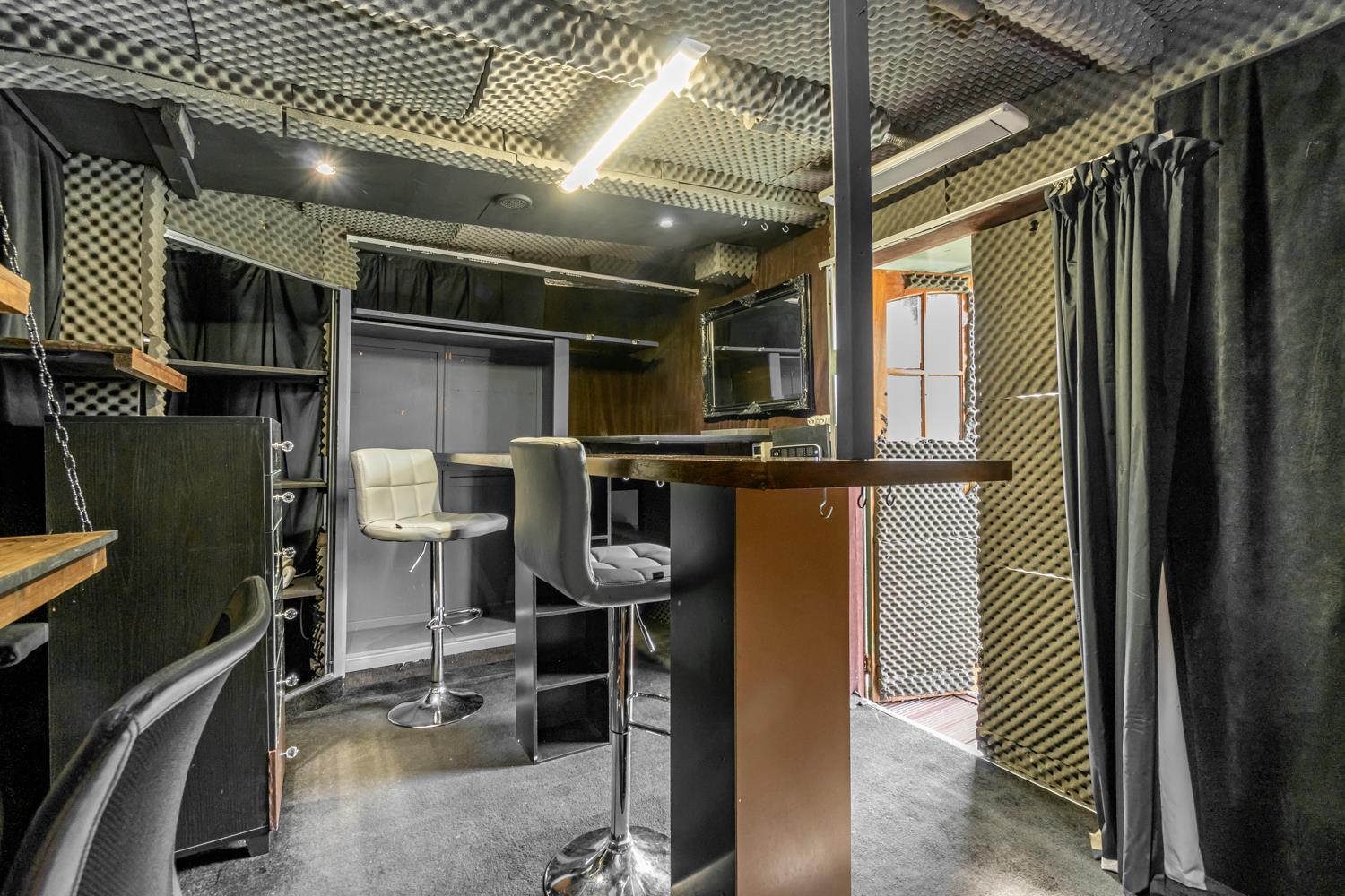 Property Image 6520db90-2206-423e-bd20-e64e35595a34