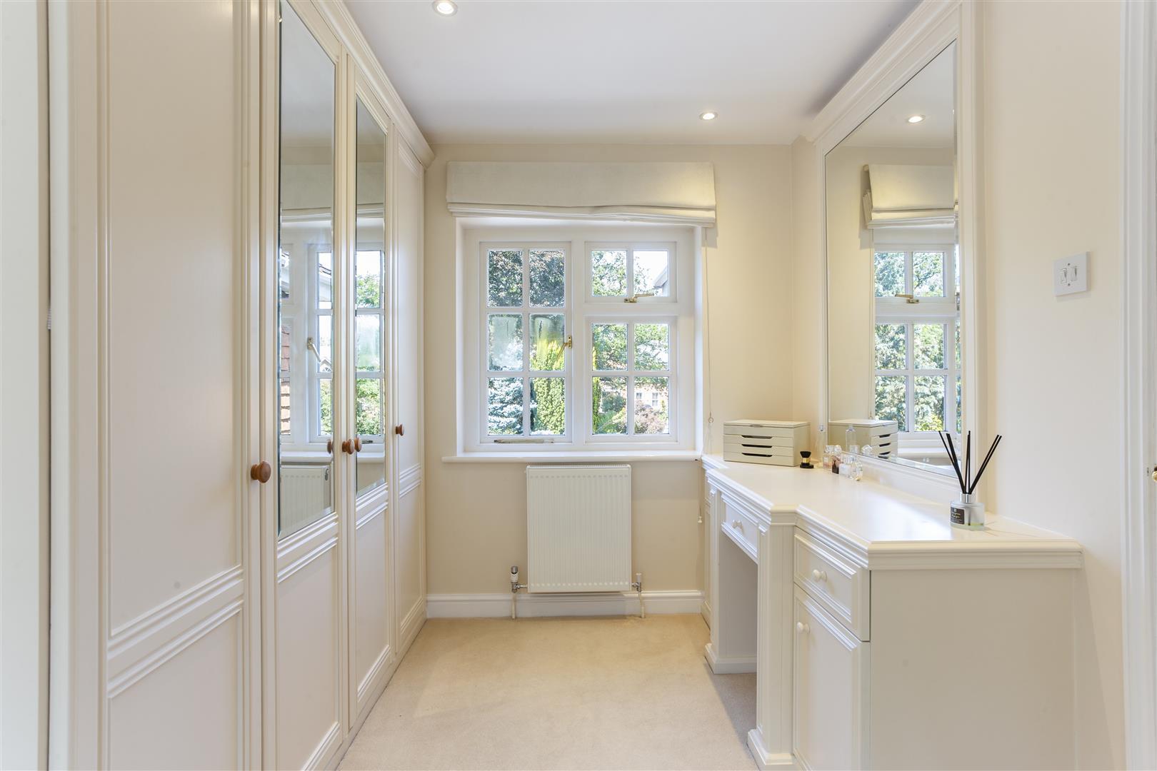 Property Image 652d0bef-c674-47ff-bb83-6b98b65fa0e9