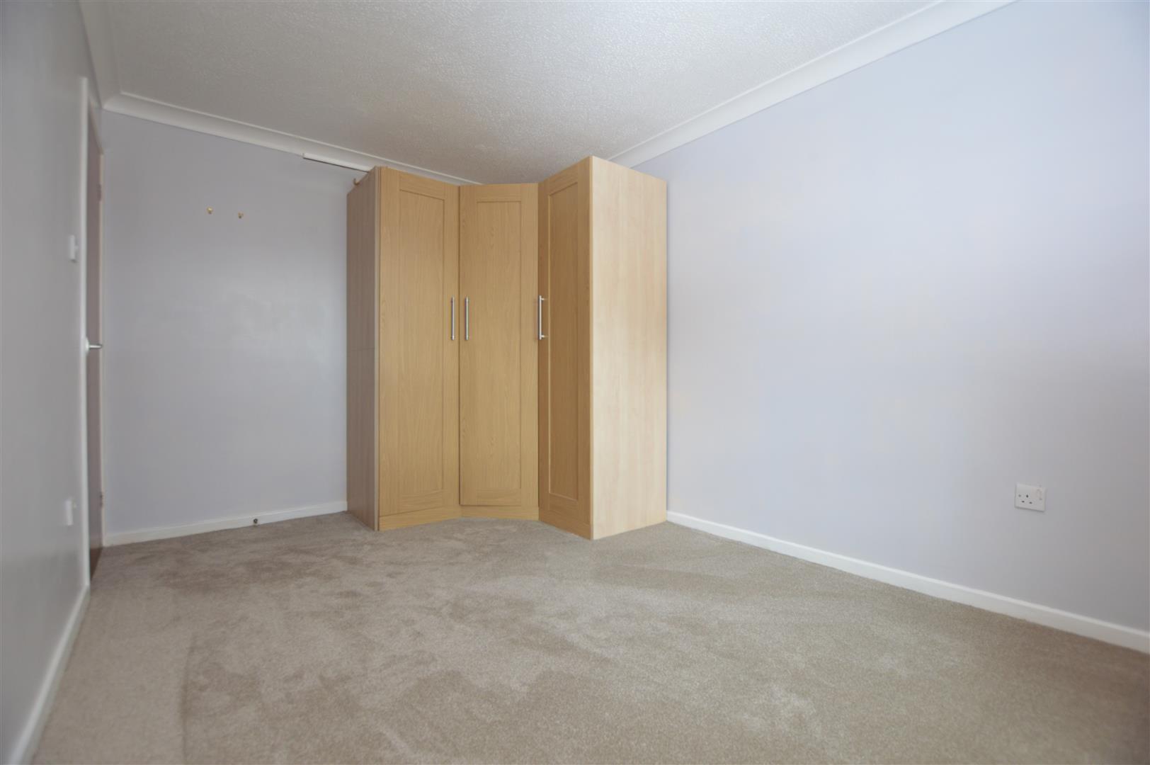 Property Image 654f240d-1994-4db8-9796-3e16681ec304