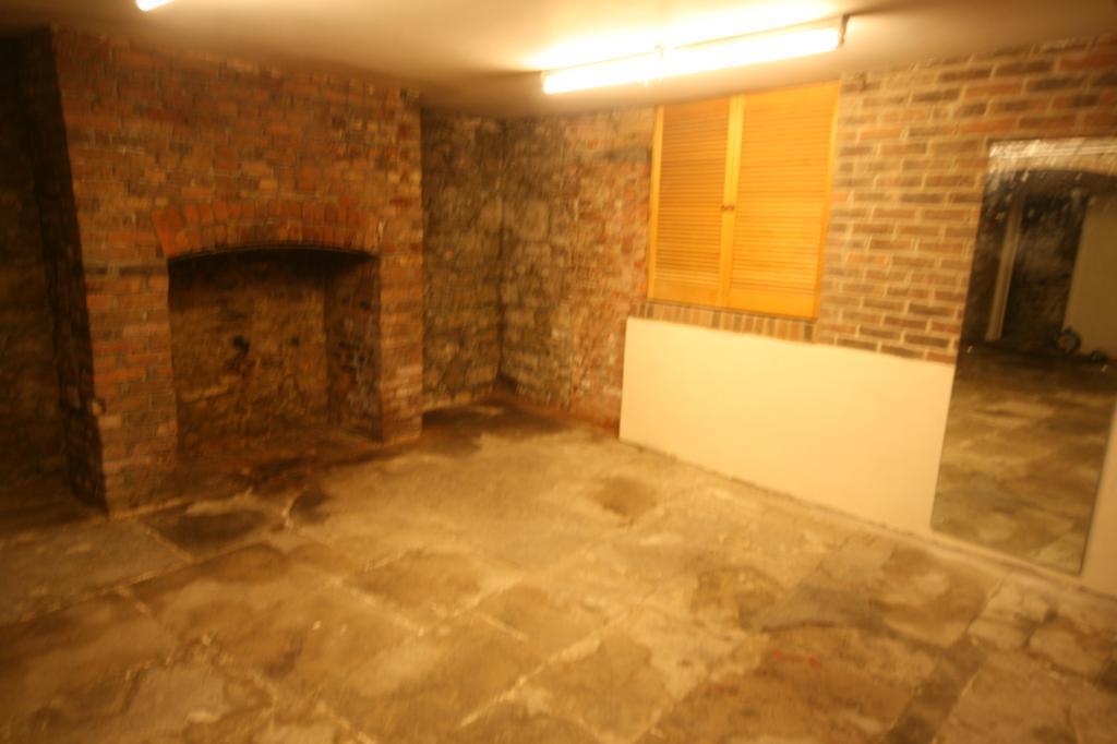 Property Image 6567f9af-754f-4dad-afcb-3eb1c2bd12ba