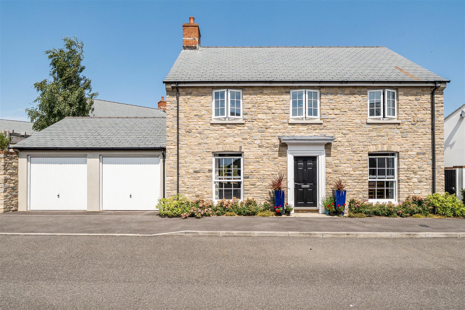 Property Image 65699ab7-3105-4d79-9788-e84442a2d144