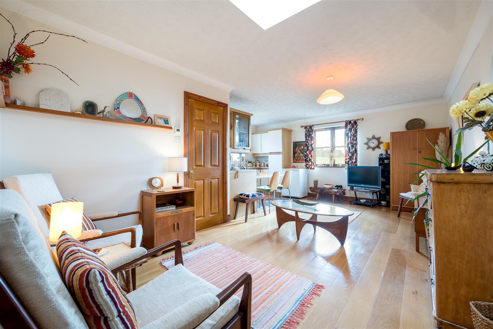 Property Image 656d2998-503d-44e2-b208-efa1e0258816