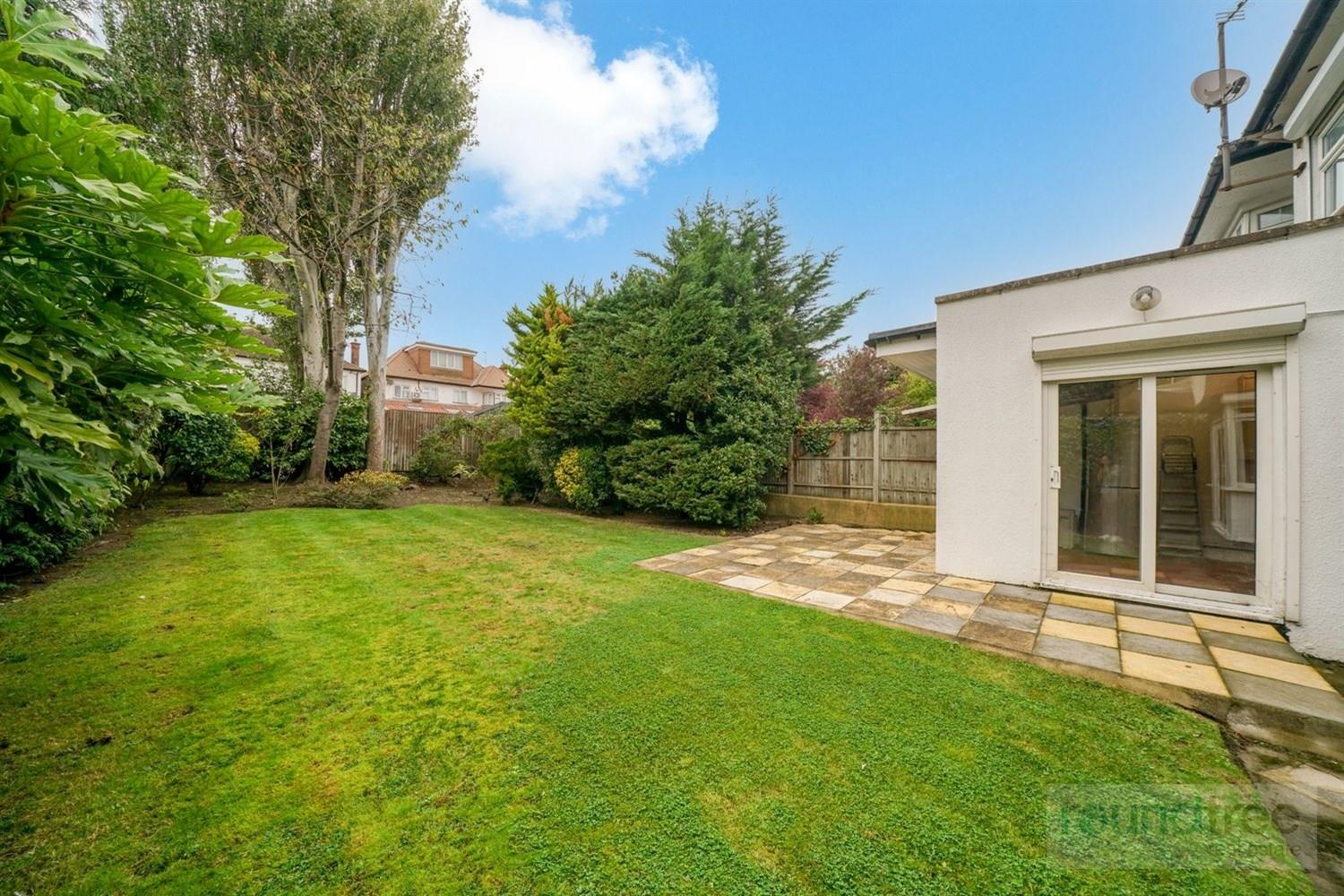 Property Image 658ecbd4-8371-4f9c-920a-3179230a5f19
