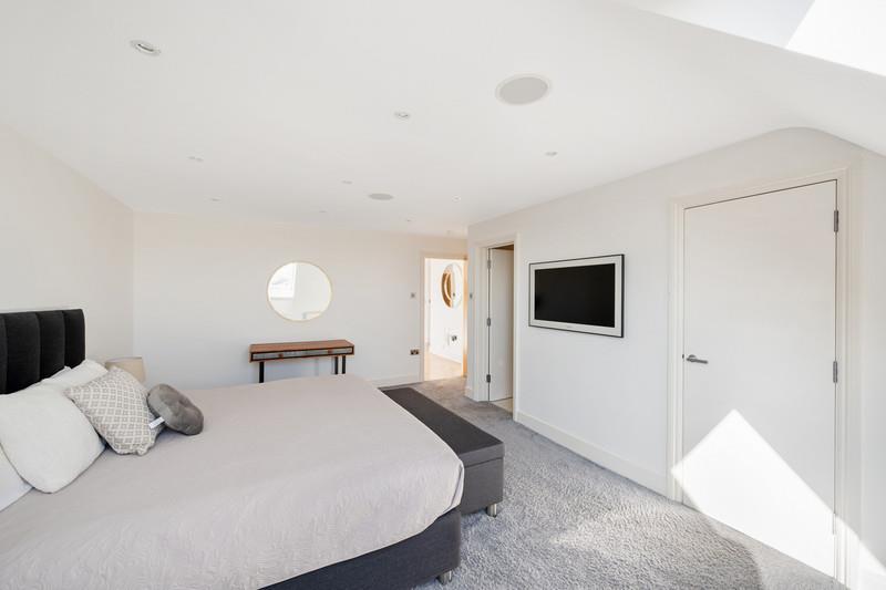 Property Image 65e98498-b1a8-4576-9ddf-b8fe24b458a0