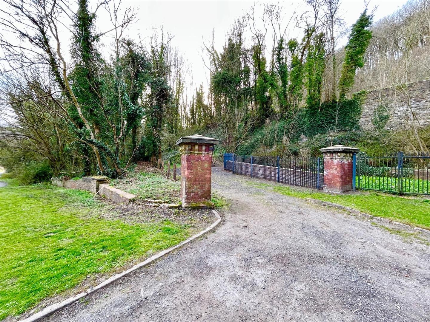 Property Image 65f8cfbb-8c19-4e70-b0ba-97791f9b4c09