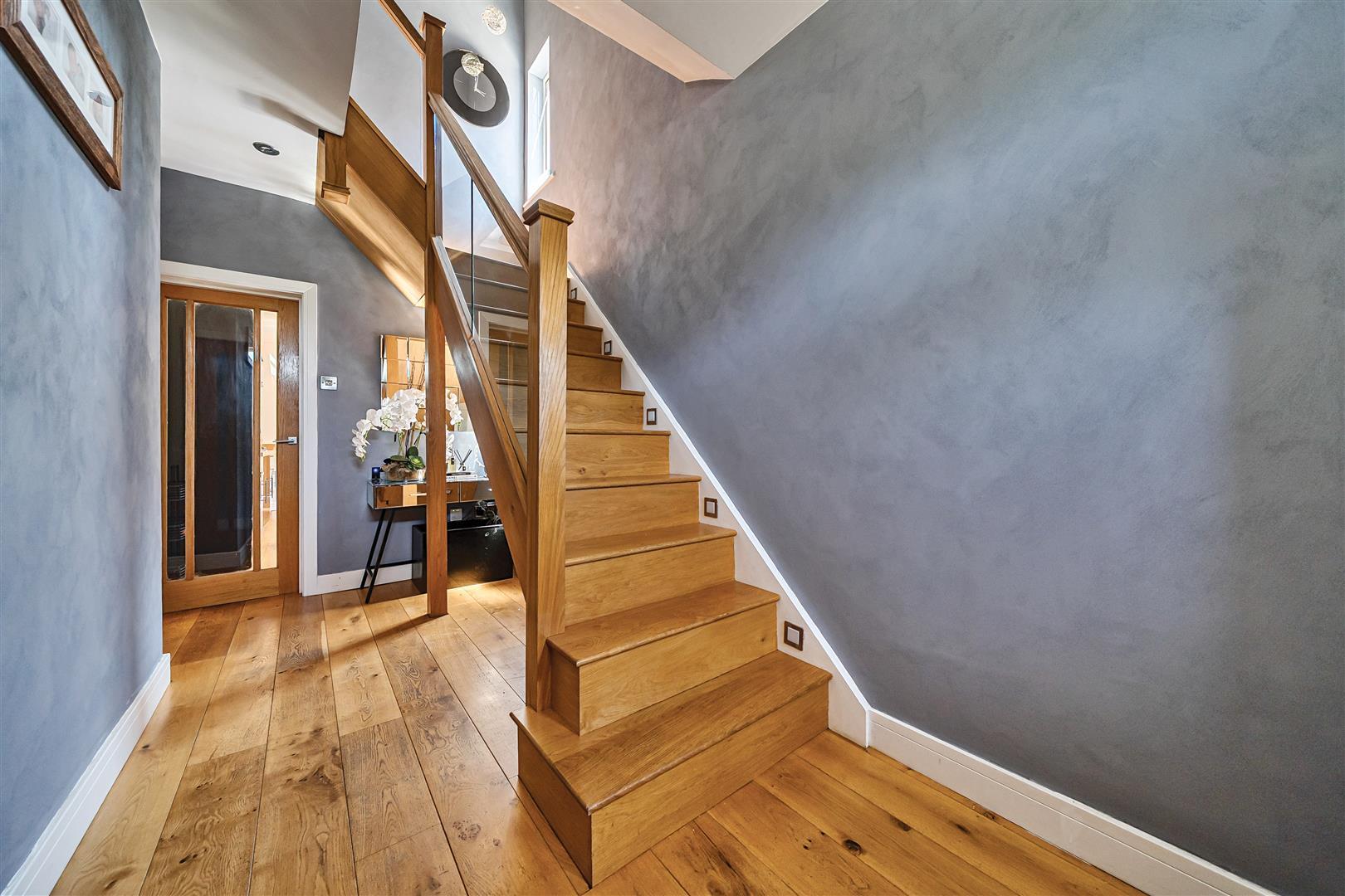 Property Image 66277bc8-3007-4af3-b11b-18d0b9c3075d