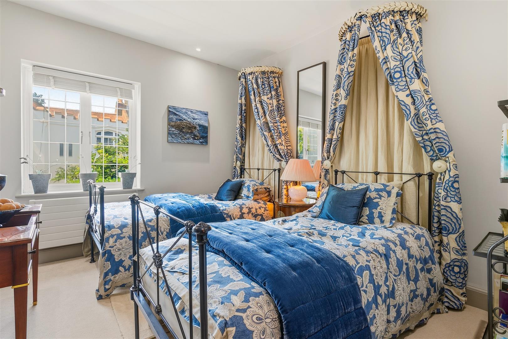 Property Image 663d28f9-5f36-40ea-83f0-88d2f2d19668