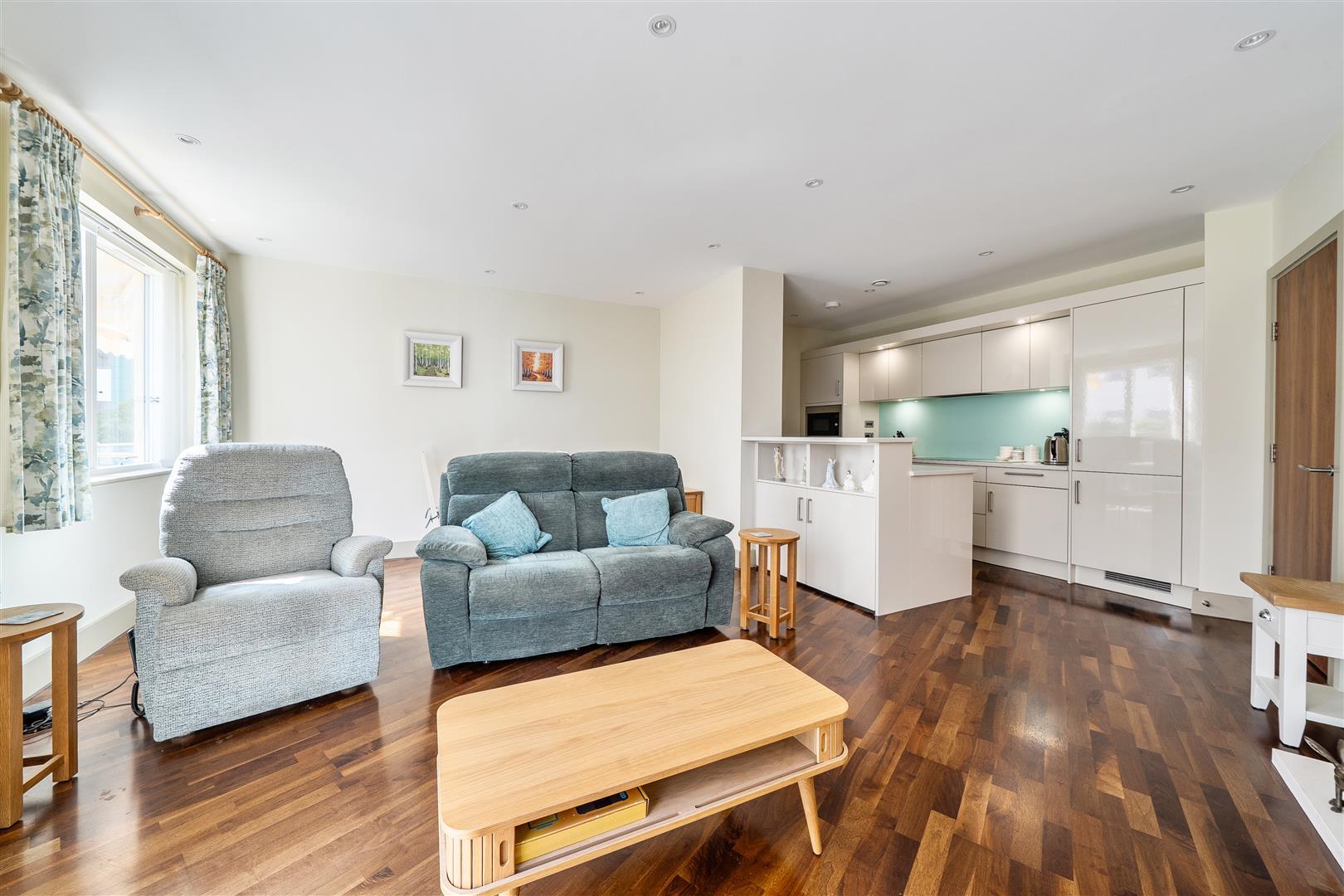 Property Image 66c3a8ef-056a-4037-9a5c-8f2fb6620237