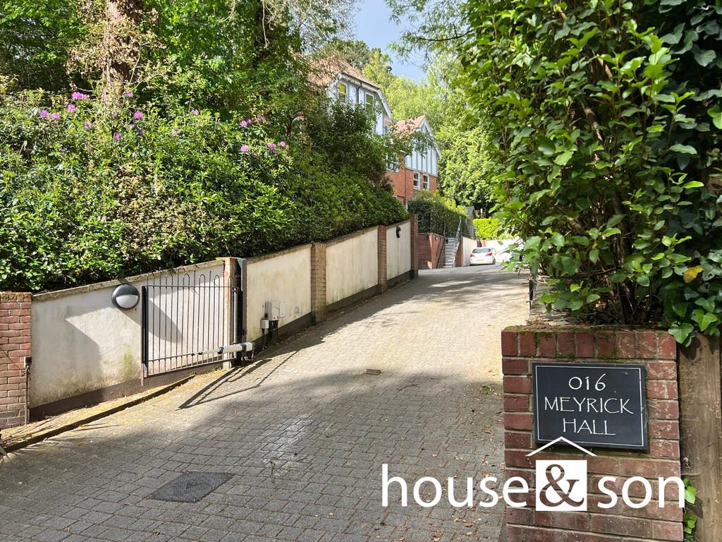 Property Image 6711dc27-18ed-49f8-a966-e6cd3a8c4d08