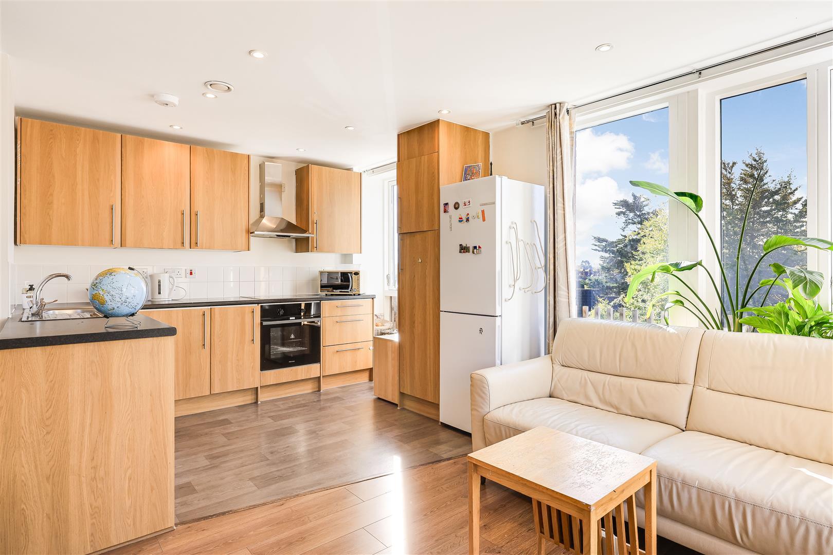 Property Image 6724f456-9d85-4f4d-86d8-3cca1f5a47b1